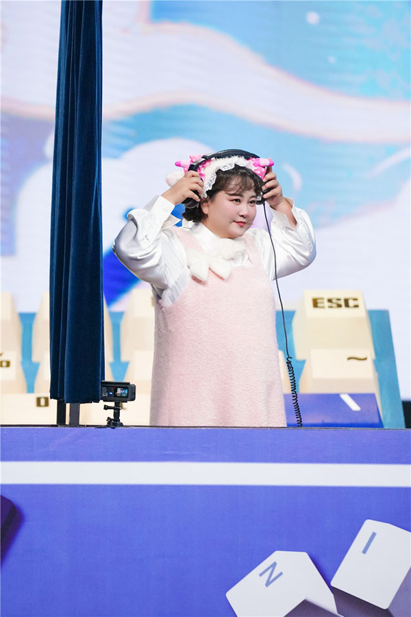 贾玲ZYJ00937.jpg